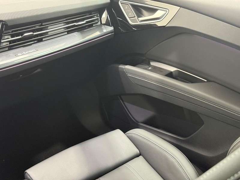 Audi Q4 e-tron Vehicle Image 9