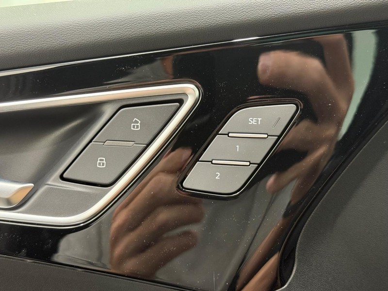 Audi Q4 e-tron Vehicle Image 10