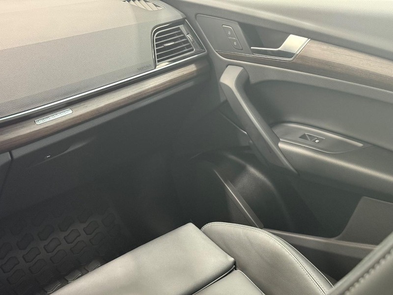Audi Q5 Vehicle Image 13