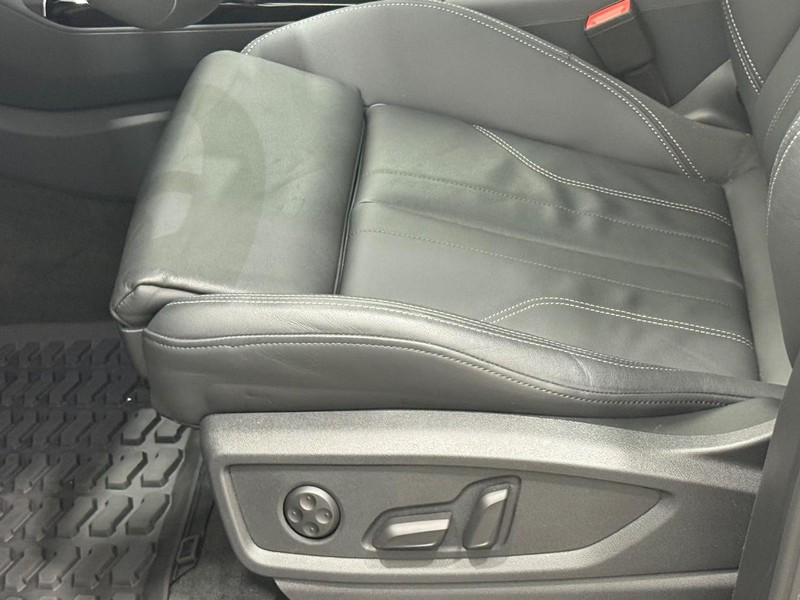 Audi Q5 Vehicle Image 21