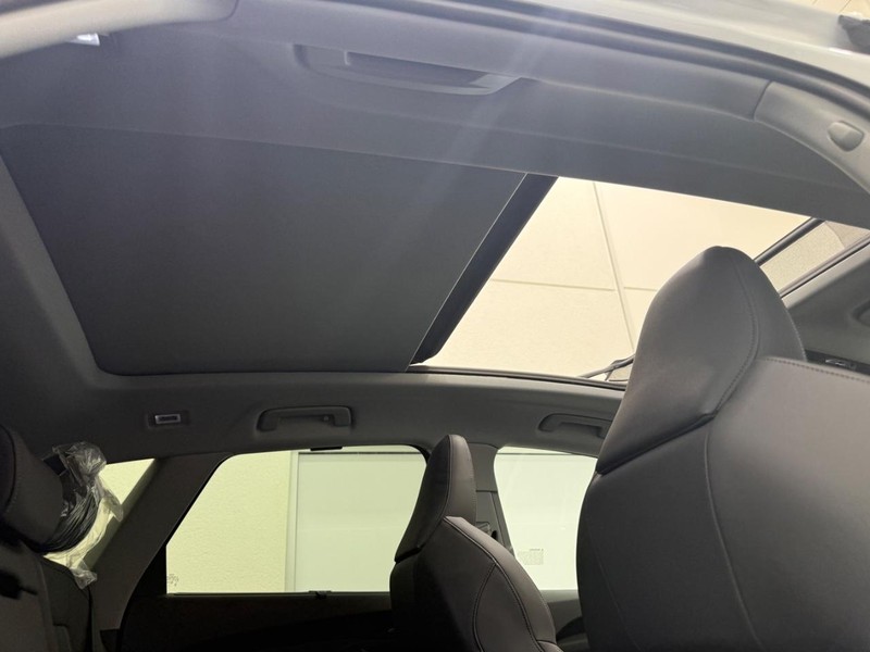 Audi Q5 Vehicle Image 6