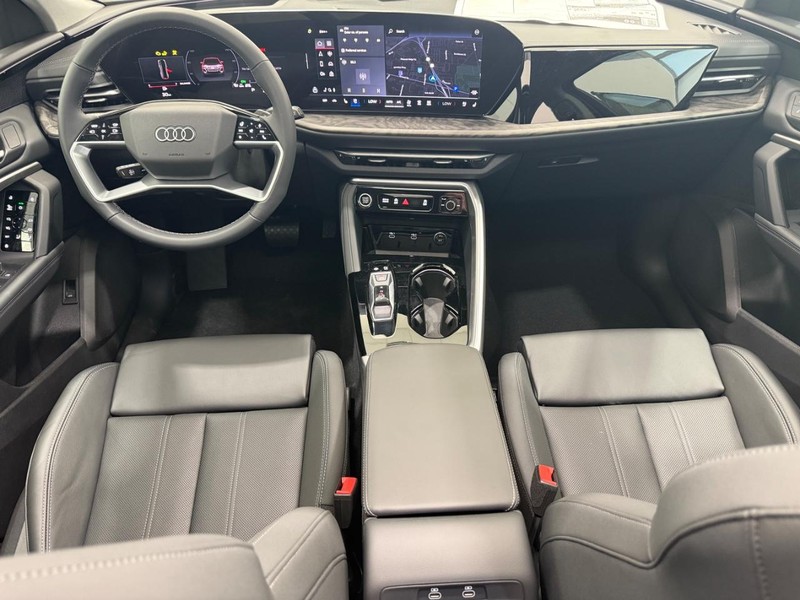 Audi Q5 Vehicle Image 8