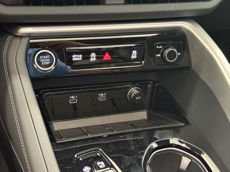 Audi Q5 Vehicle Image 12