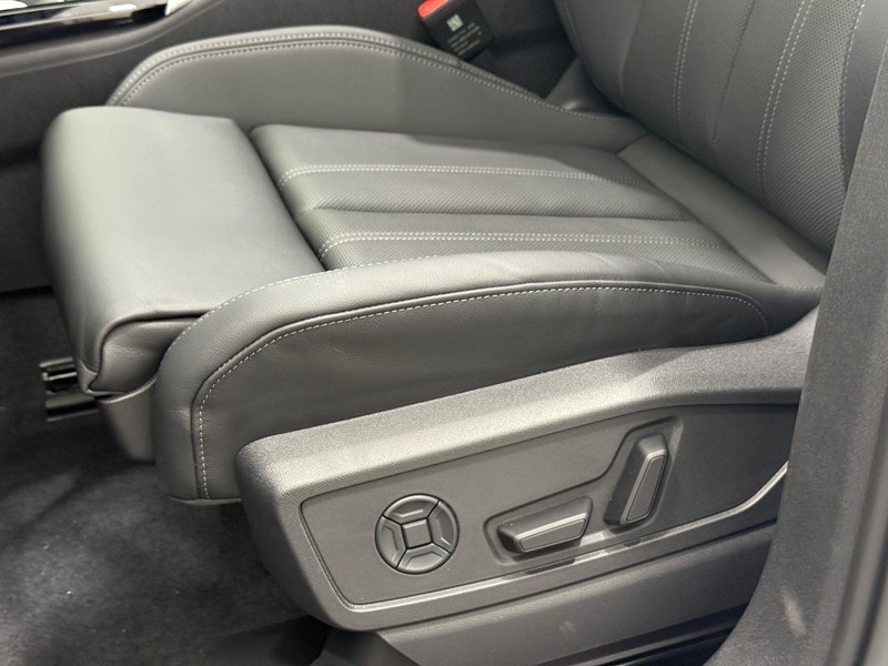 Audi Q5 Vehicle Image 16