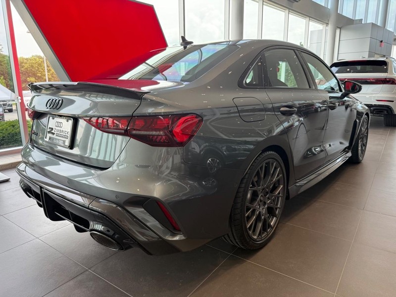 Audi RS 3 Vehicle Image 2