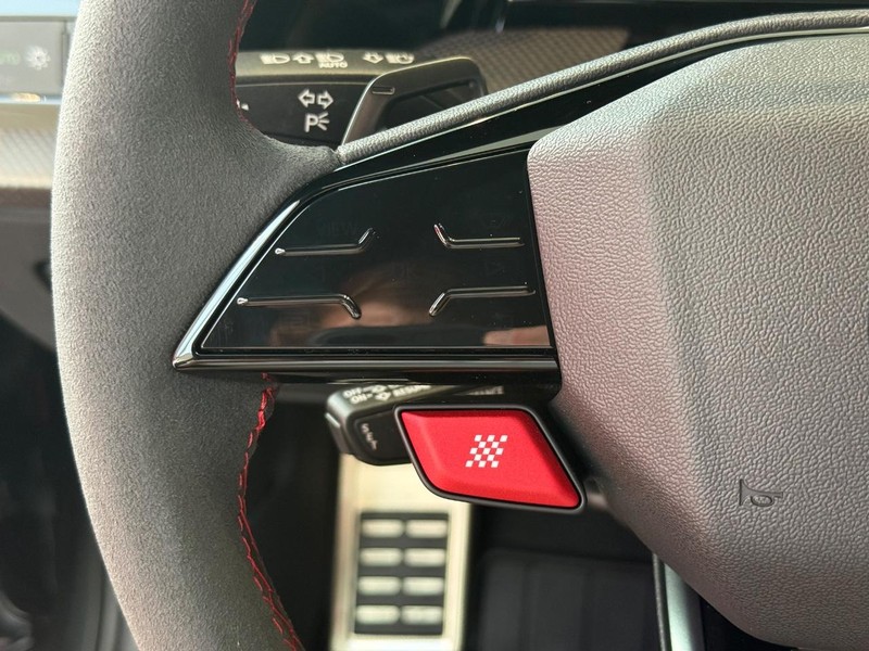 Audi RS 3 Vehicle Image 11