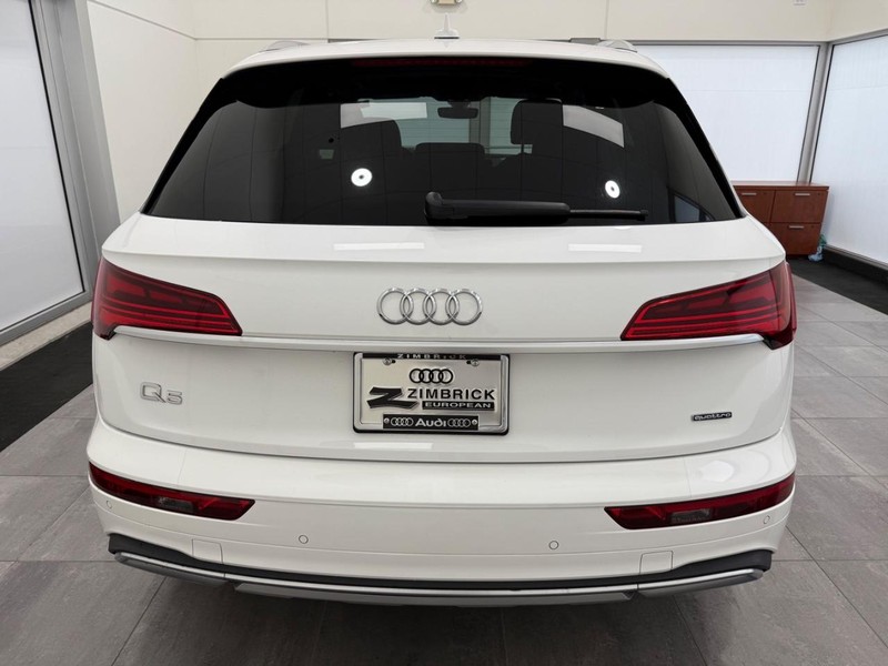 Audi Q5 Vehicle Image 3