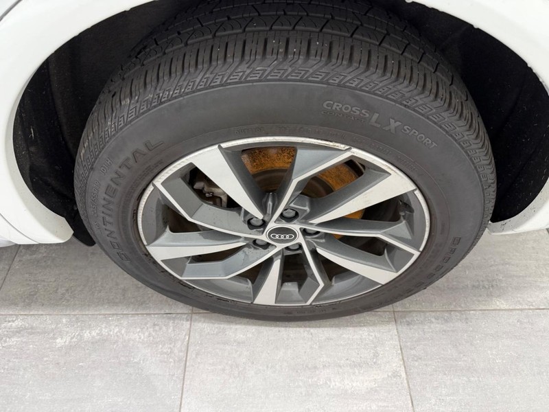 Audi Q5 Vehicle Image 5