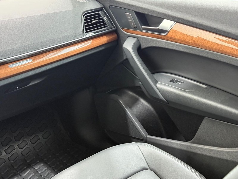 Audi Q5 Vehicle Image 13