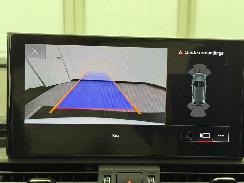Audi Q5 Vehicle Image 18