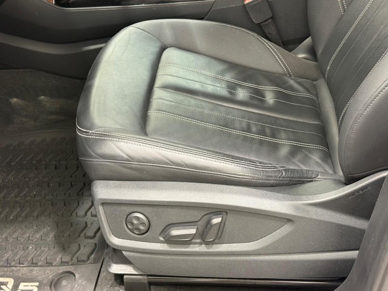 Audi Q5 Vehicle Image 21