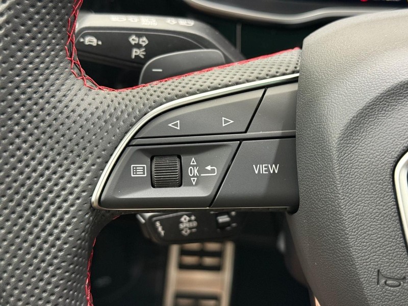 Audi Q3 Vehicle Image 10