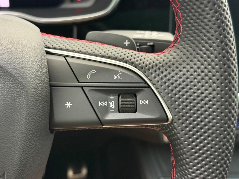 Audi Q3 Vehicle Image 11