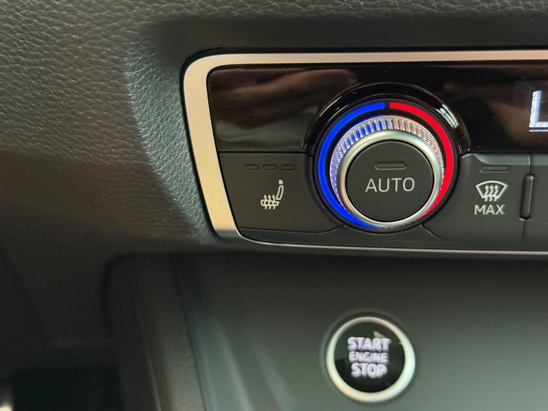 Audi Q3 Vehicle Image 13