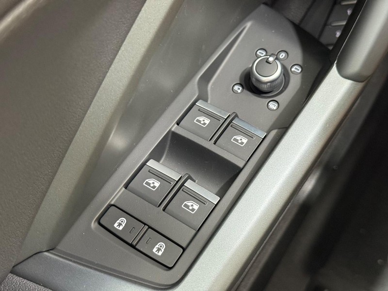 Audi Q3 Vehicle Image 14