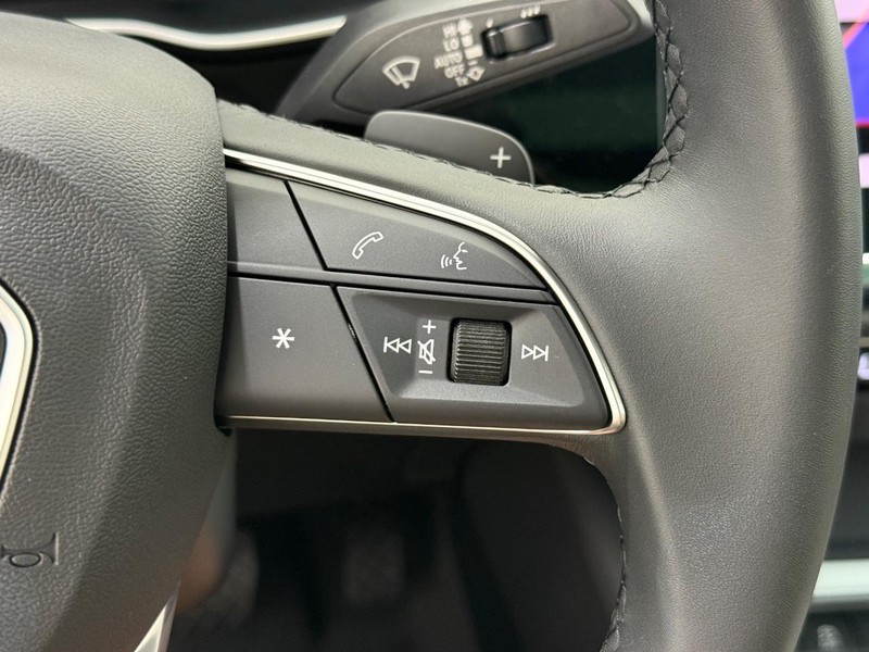 Audi Q3 Vehicle Image 11