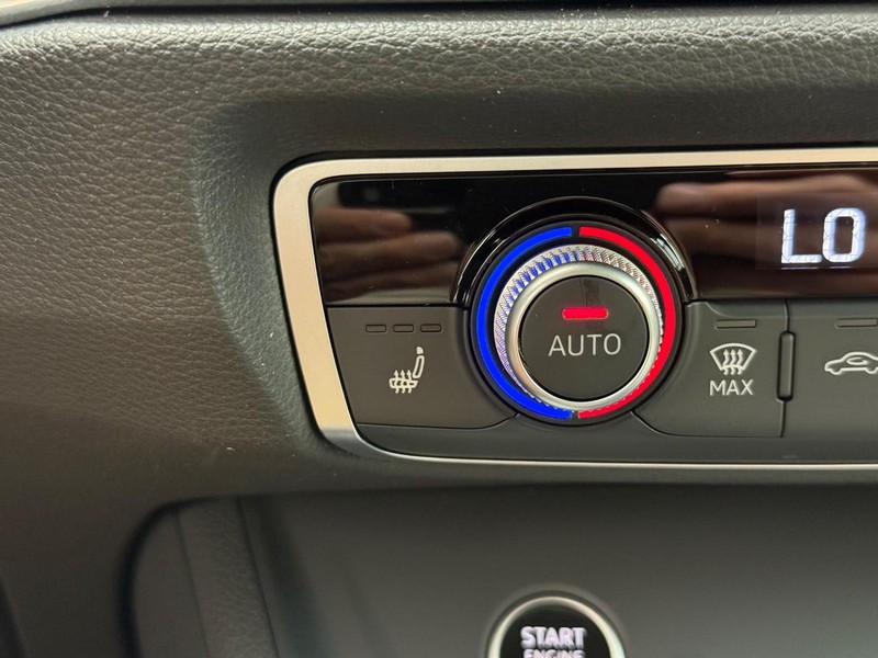 Audi Q3 Vehicle Image 13