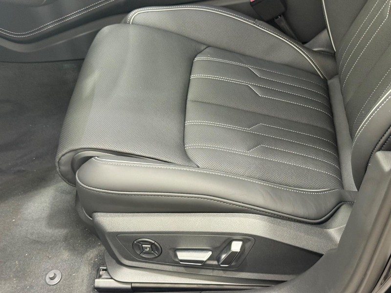 Audi A6 Sedan Vehicle Image 16