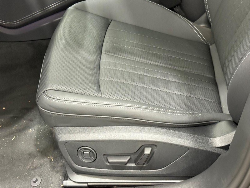 Audi A6 allroad Vehicle Image 16