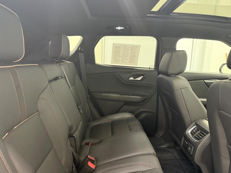 Chevrolet Blazer Vehicle Image 8