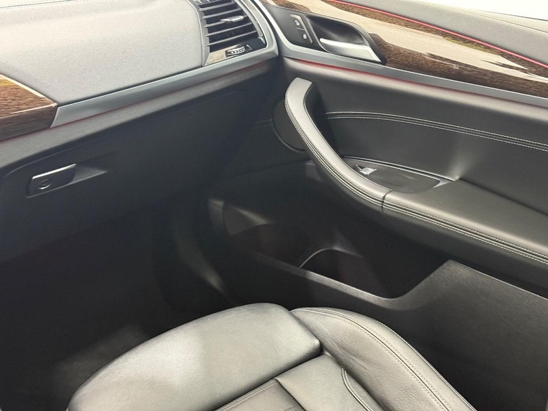 BMW X3 Vehicle Image 14