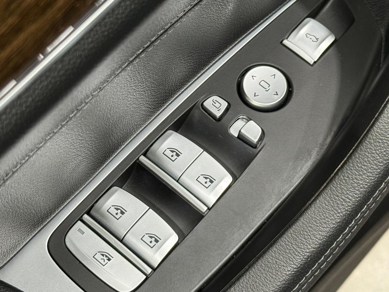 BMW X3 Vehicle Image 23