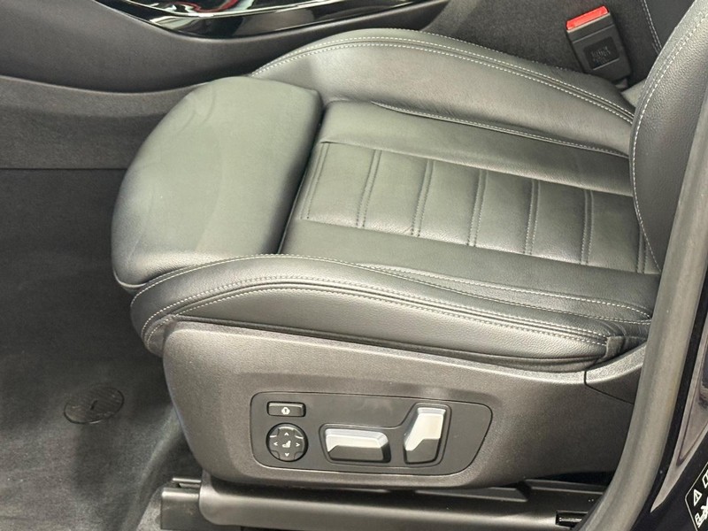 BMW X3 Vehicle Image 24