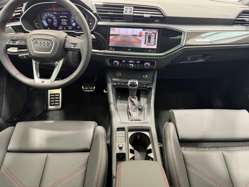 Audi Q3 Vehicle Image 5