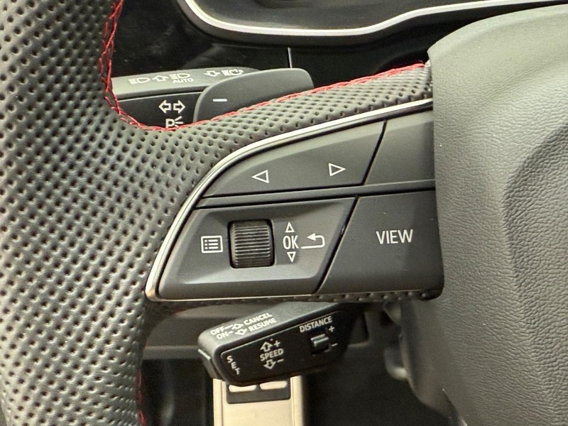 Audi Q3 Vehicle Image 10
