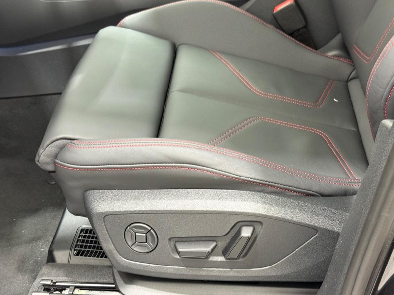 Audi Q3 Vehicle Image 16