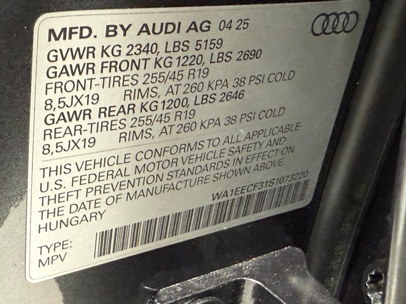 Audi Q3 Vehicle Image 17