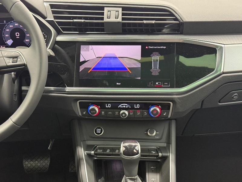 Audi Q3 Vehicle Image 6