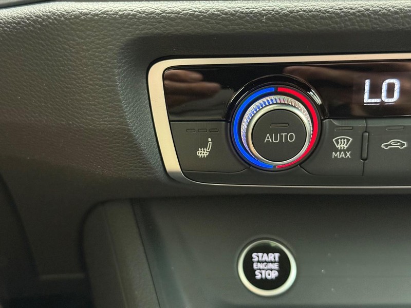 Audi Q3 Vehicle Image 14