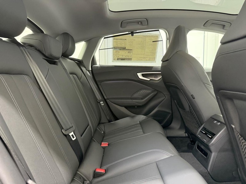 Audi A5 Vehicle Image 4
