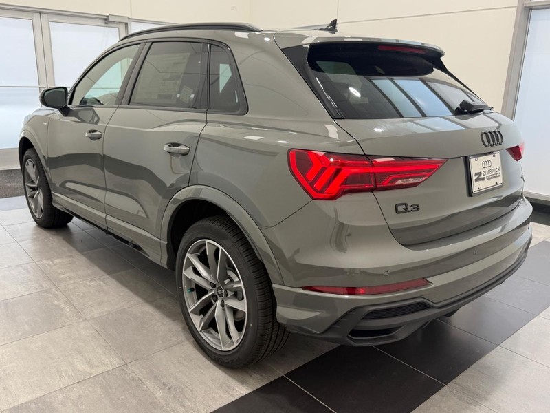 Audi Q3 Vehicle Image 3