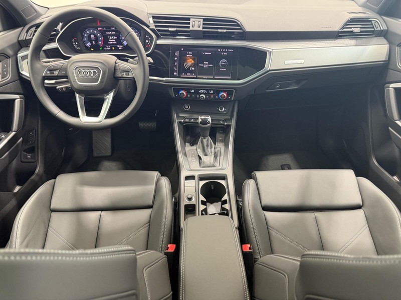 Audi Q3 Vehicle Image 7