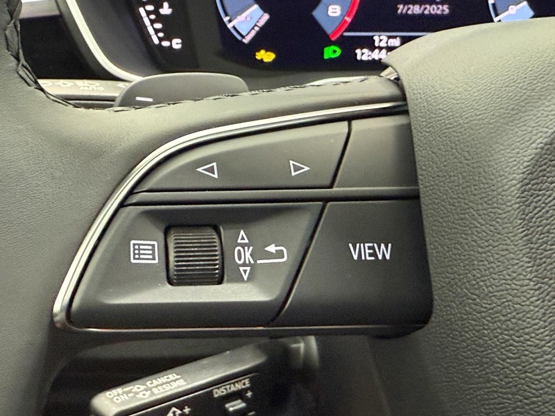 Audi Q3 Vehicle Image 9