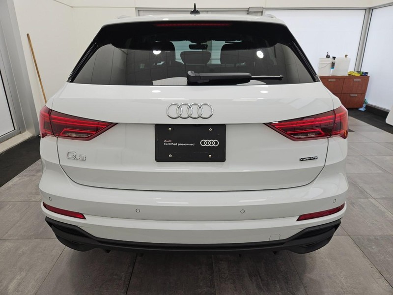 Audi Q3 Vehicle Image 3
