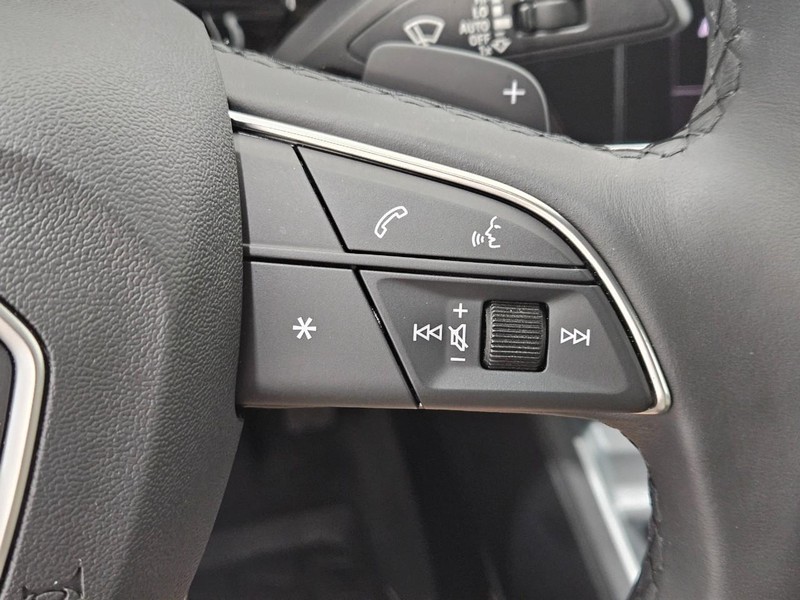 Audi Q3 Vehicle Image 15