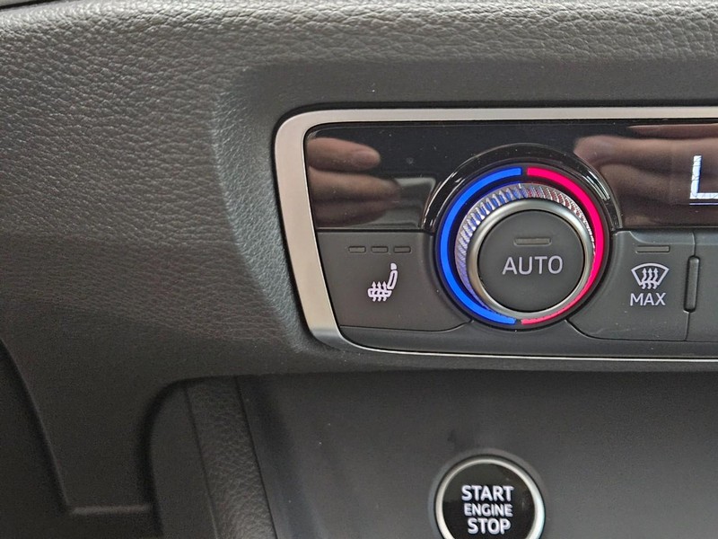 Audi Q3 Vehicle Image 17