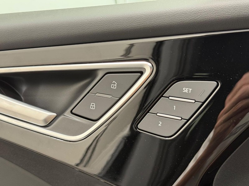 Audi Q4 e-tron Vehicle Image 10