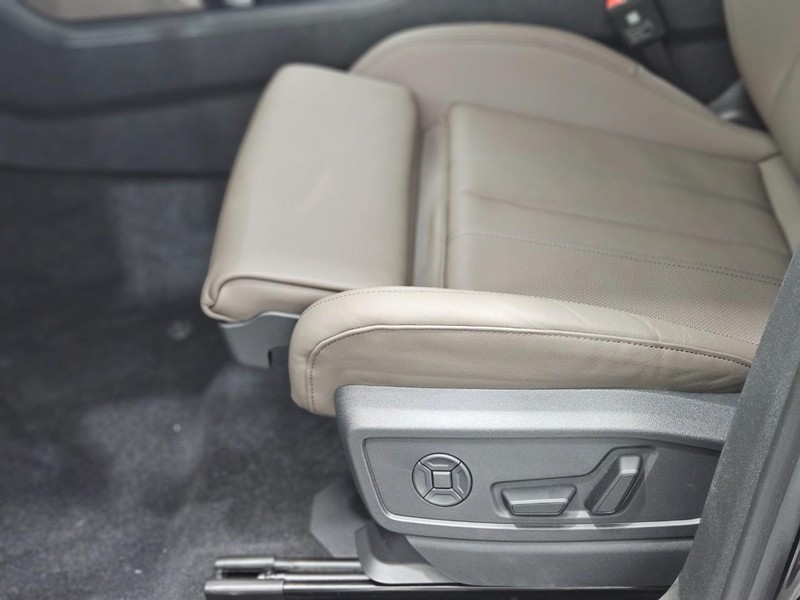 Audi Q5 Vehicle Image 15