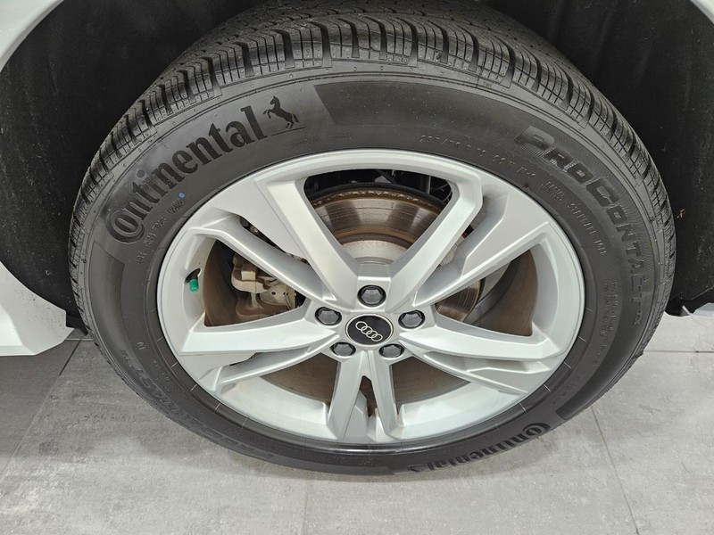 Audi Q3 Vehicle Image 5
