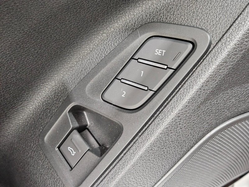 Audi Q3 Vehicle Image 13