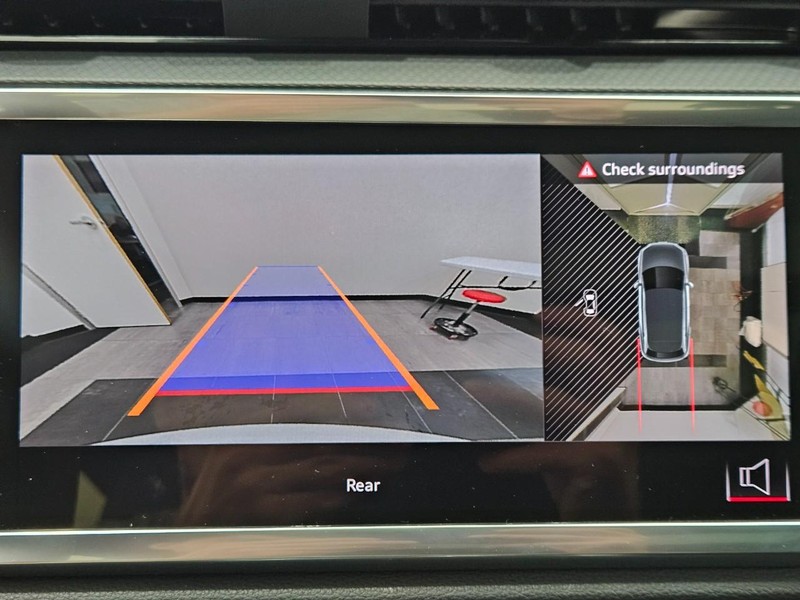 Audi Q3 Vehicle Image 17