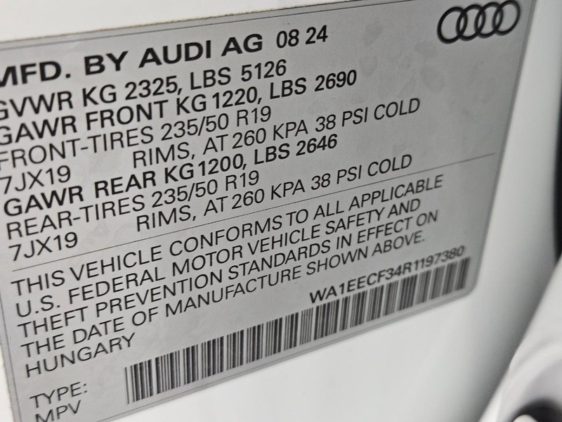 Audi Q3 Vehicle Image 21