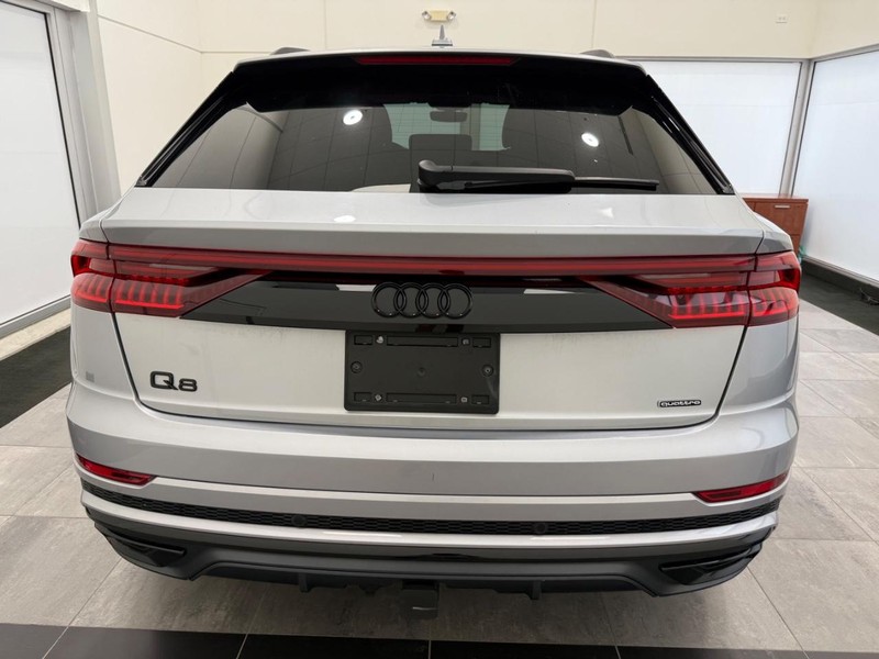 Audi Q8 Vehicle Image 3