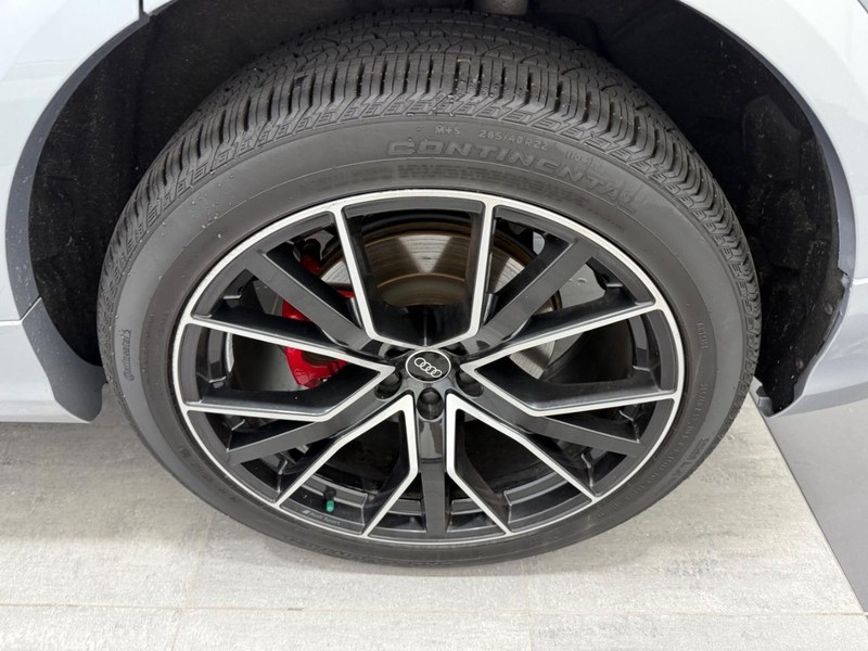 Audi Q8 Vehicle Image 5