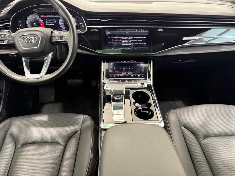 Audi Q8 Vehicle Image 9