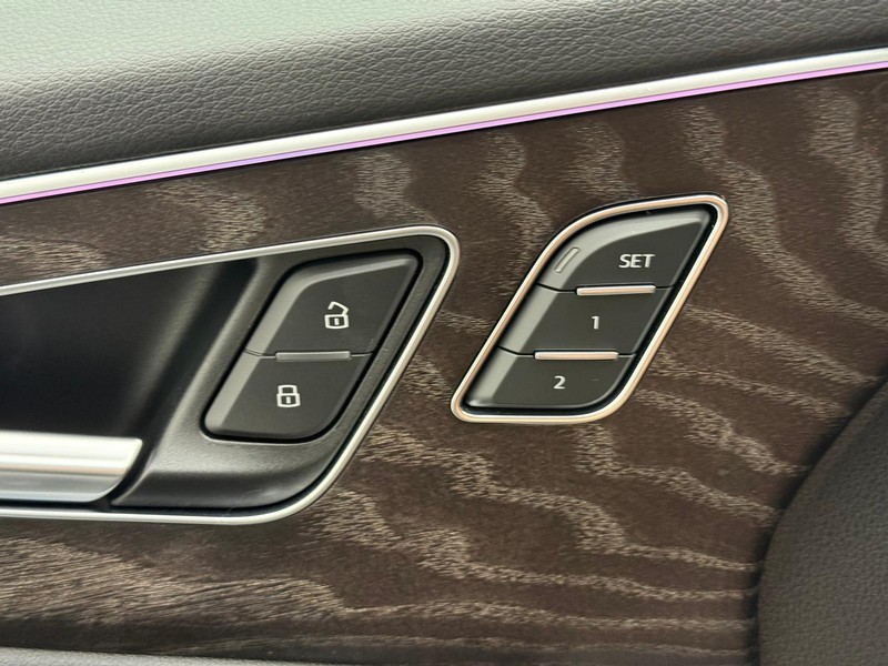 Audi Q8 Vehicle Image 14